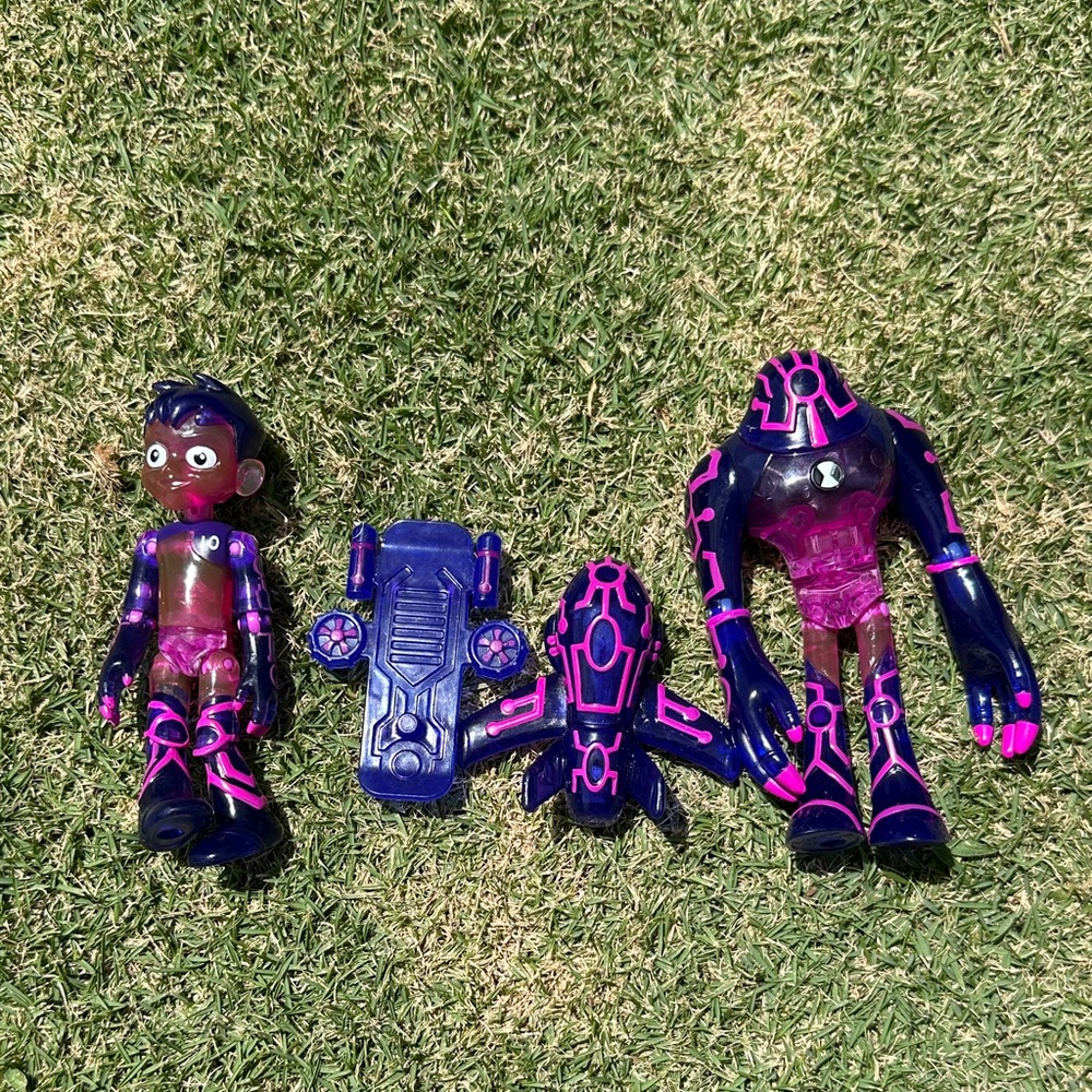 Ben 10 Purple Plasma Upgrade and Ben Bundle